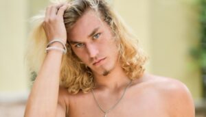 FAMOUS MALE GLAMOUR MODELS