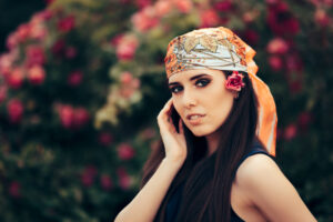 Model wearing colorful bandana in summer outfit by Studio 1
